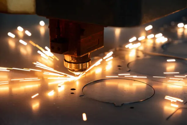 machine-de-découpe-laser-de-tôle